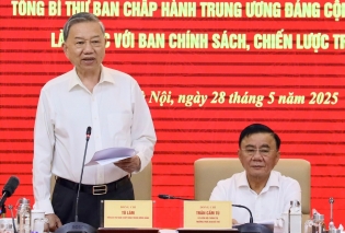 Party General Secretary urges gold market reforms for economic stability