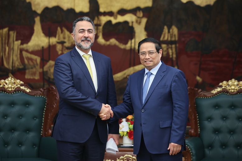 Prime Minister calls for raising Viet Nam-Oman Investment Fund scale to US$1 billion - Ảnh 1.