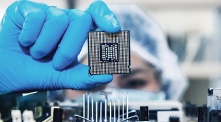 Vietnam and Italy join forces to boost semiconductor industry development