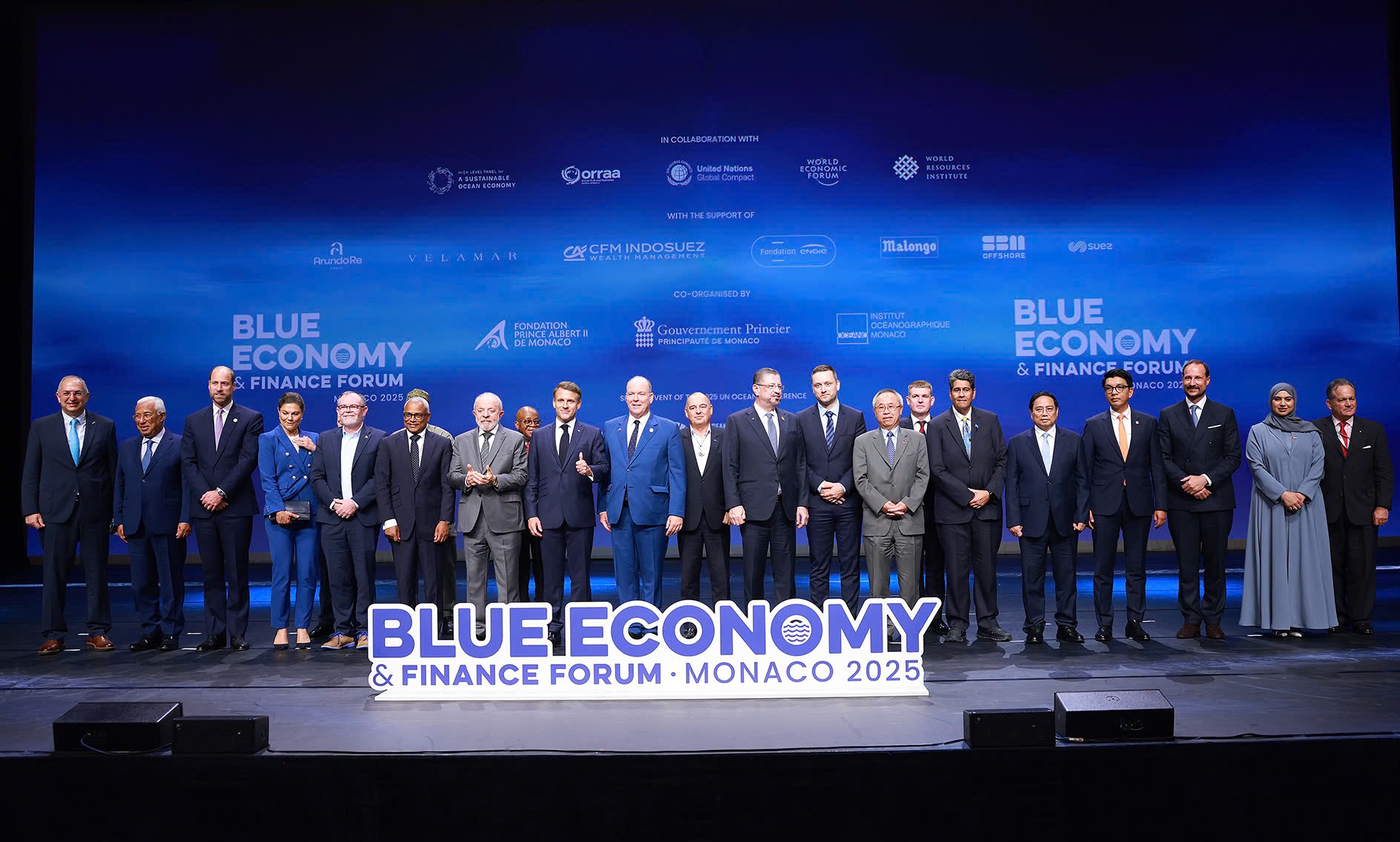 Viet Nam stands ready to join maritime cooperation mechanisms: Prime Minister- Ảnh 2.