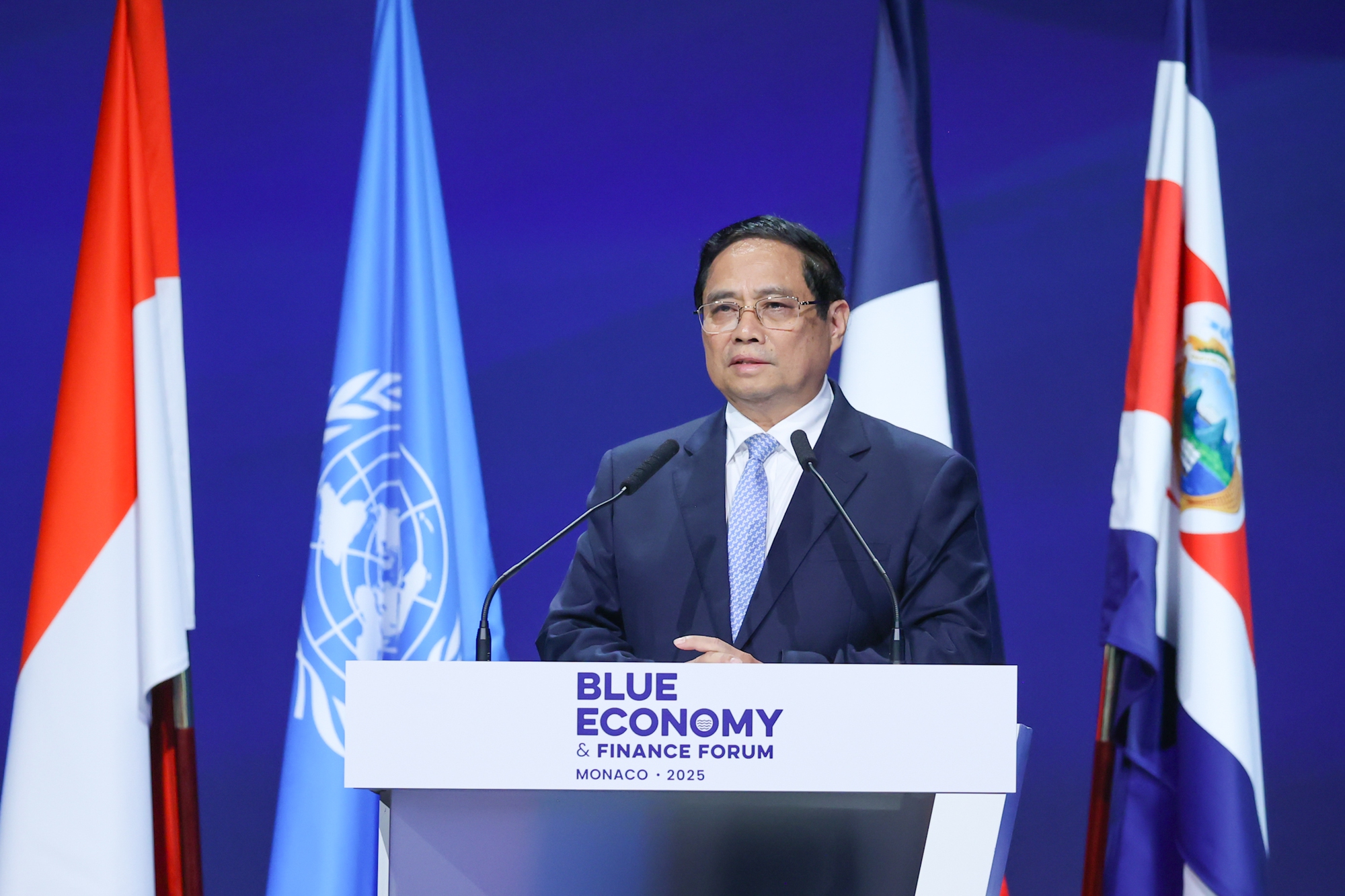 Viet Nam stands ready to join maritime cooperation mechanisms: Prime Minister- Ảnh 1.