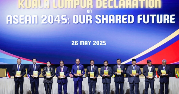 ASEAN leaders adopt Declaration defining new chapter of regional integration
