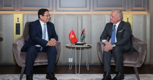 Prime Minister Pham Minh Chinh meets Jordanian King Abdullah II bin Al-Hussein in Nice