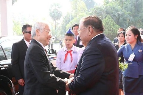 Top Vietnamese leader holds talks with Lao counterpart