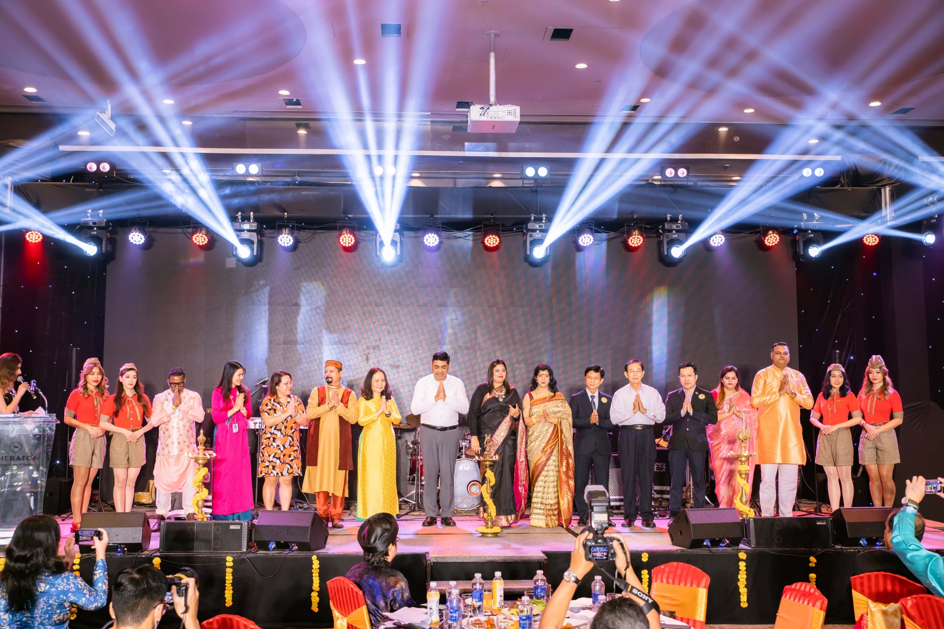 introducing indian culture to vietnamese people