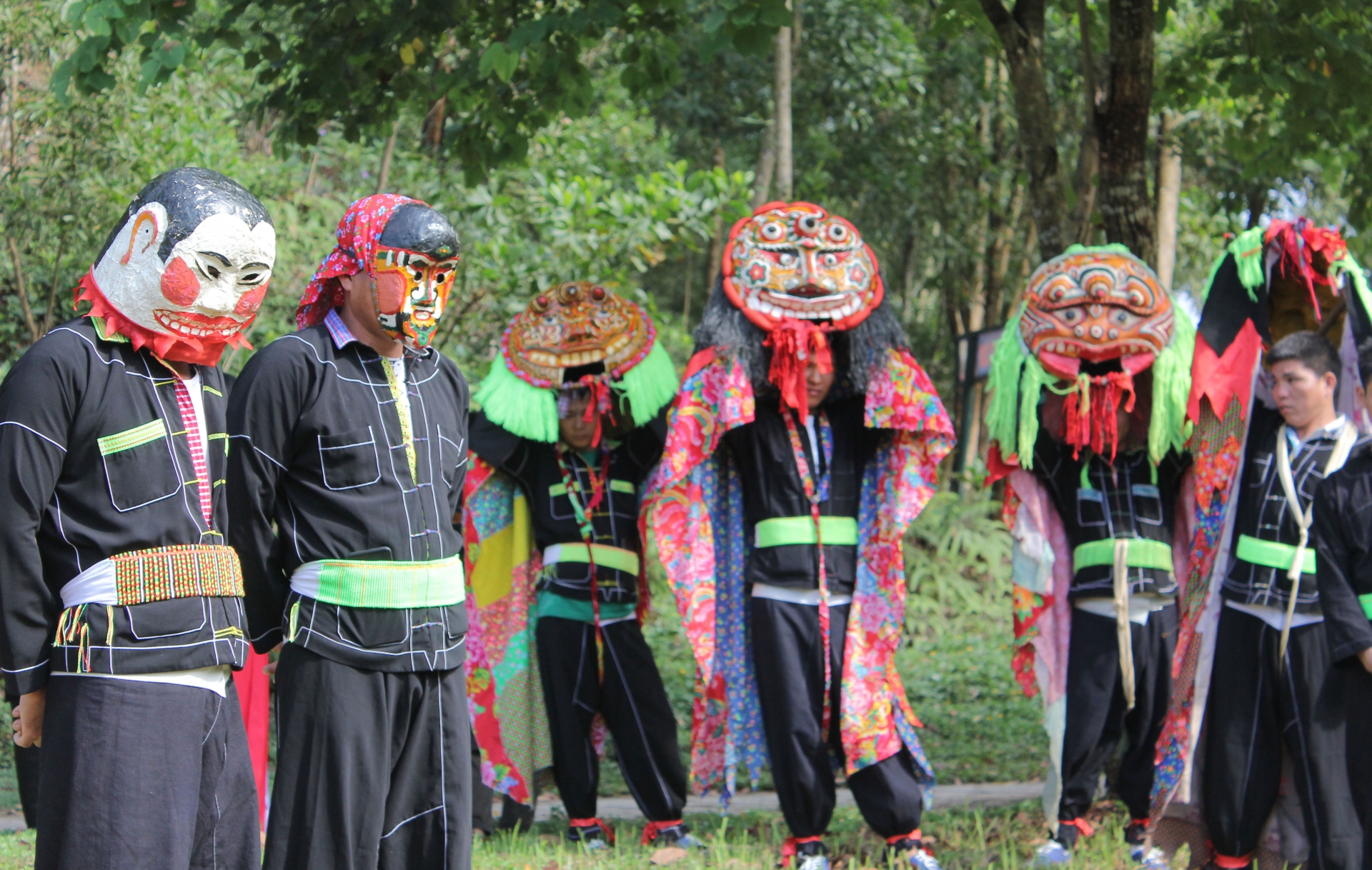 lion cat dance of lang son provinces tay and nung people