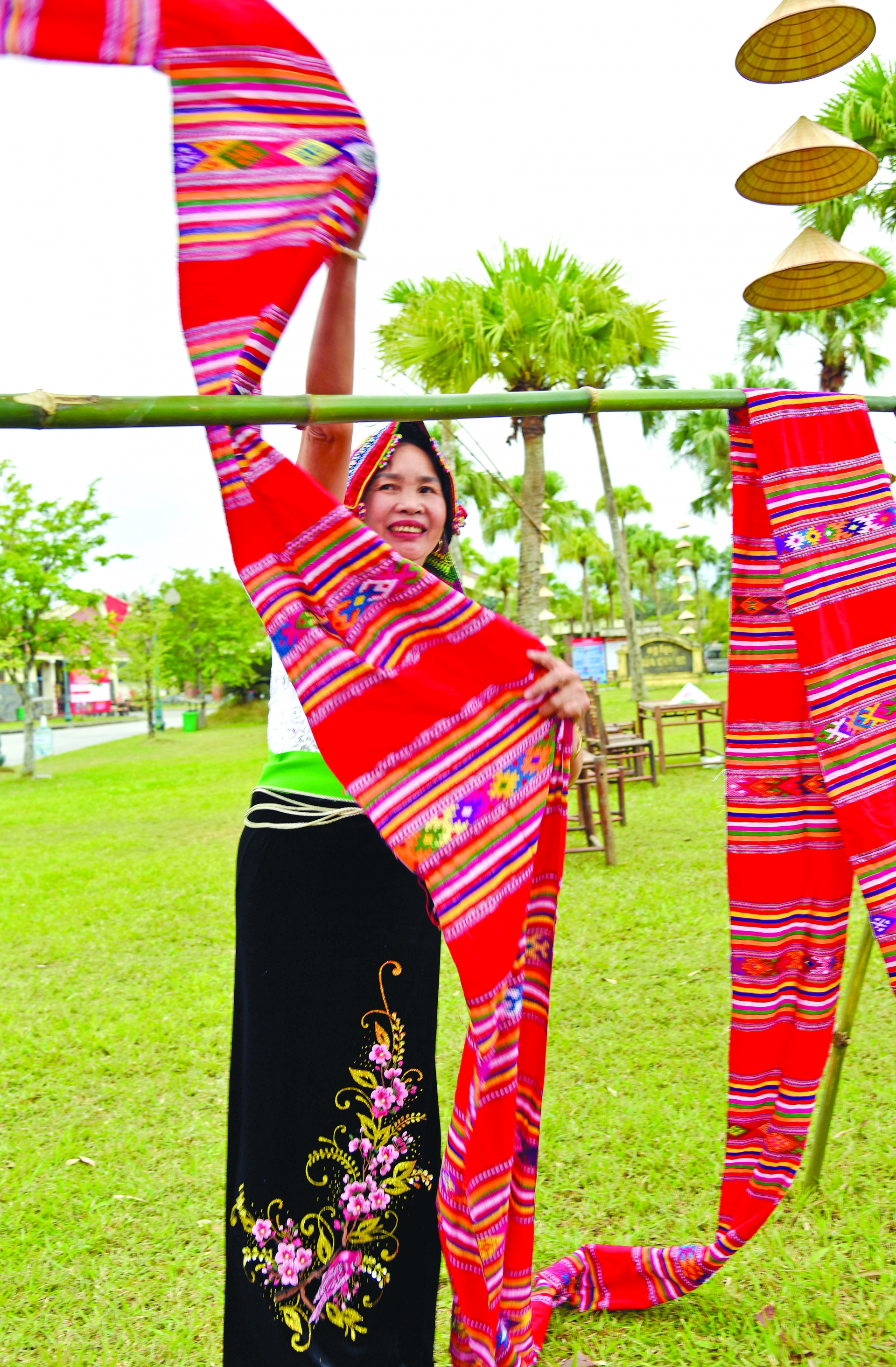 Brocade, the pride of Thai people brocade the pride of thai people