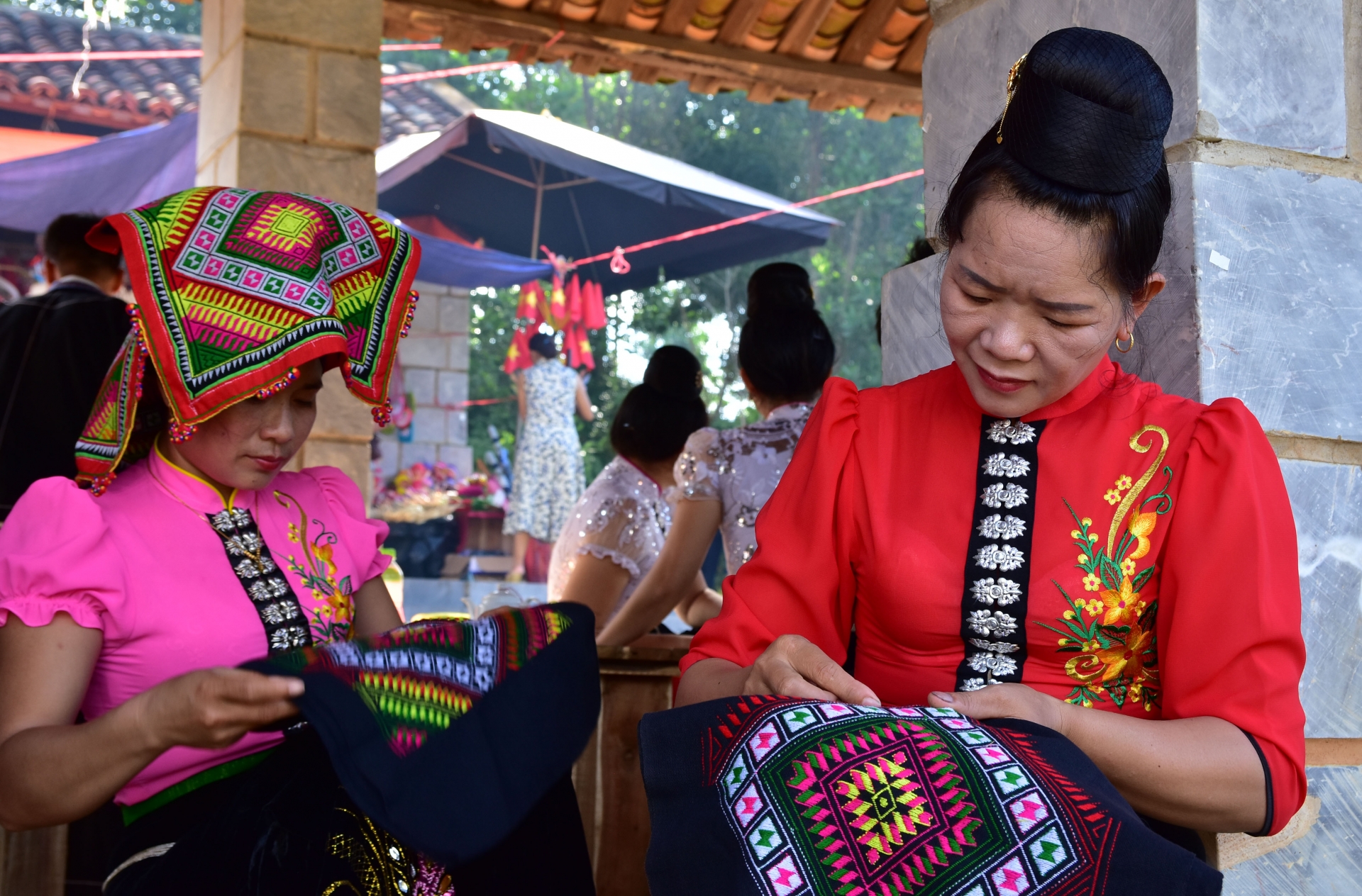 Brocade, the pride of Thai people brocade the pride of thai people