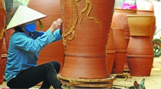 Phu Lang Pottery Village
