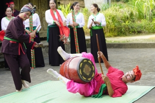 Drum Dance Festival of the Muong