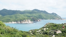Vinh Hy Bay: A special gift from Mother Nature