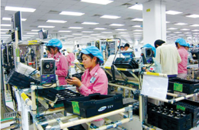 Global suply chain spurs support industry development