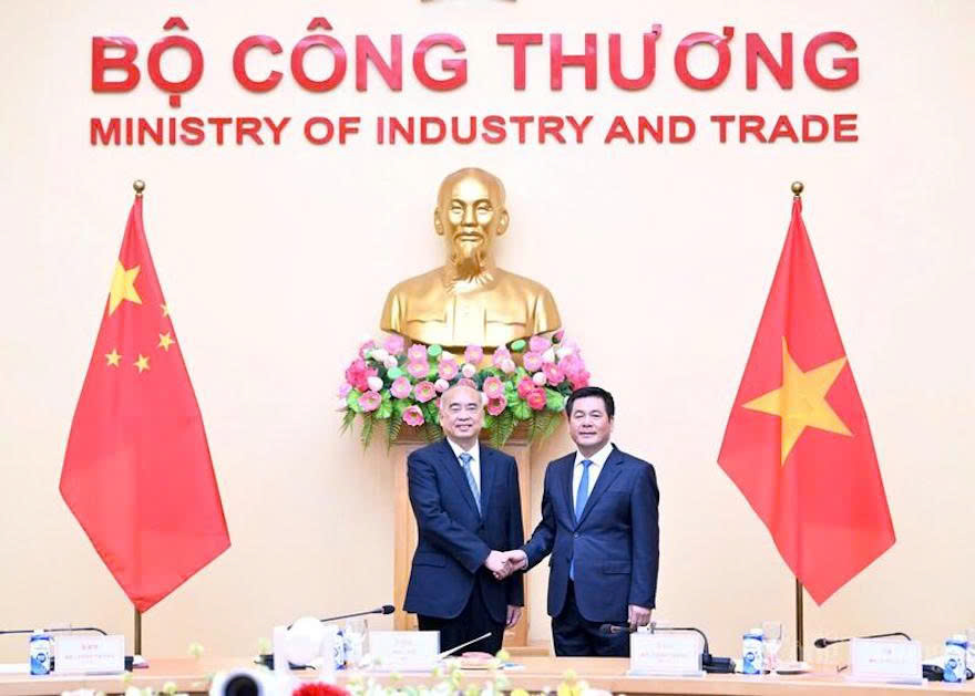 Minister Nguyen Hong Dien meets Shandong Party Secretary to boost trade ties