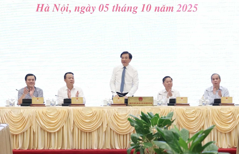 September Government press conference: Exports and imports remain bright spot