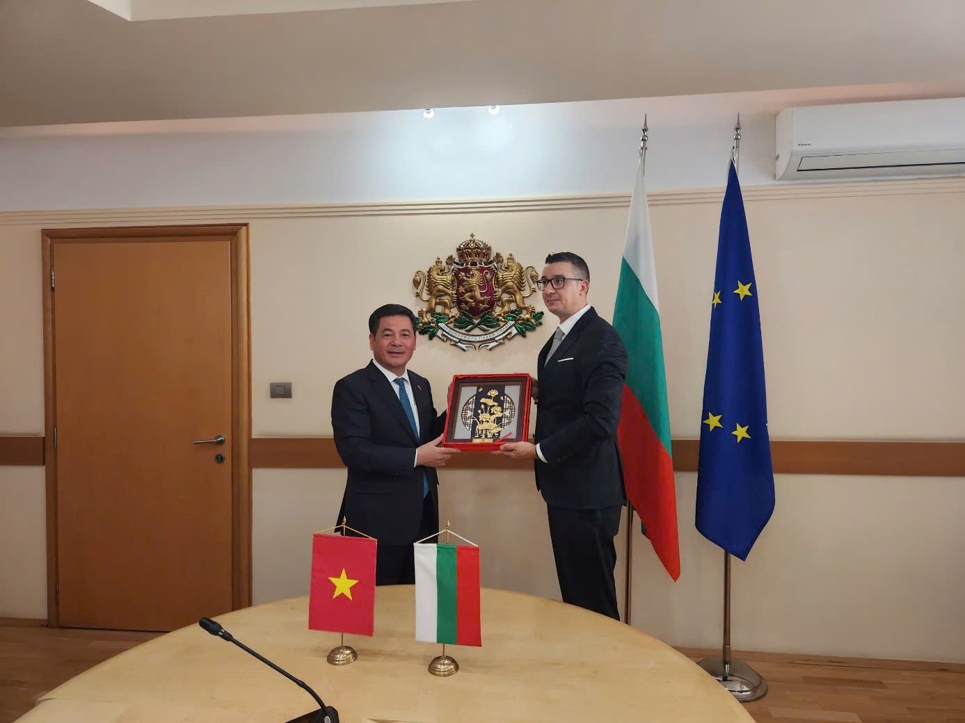 Vietnam, Bulgaria boost strategic partnership