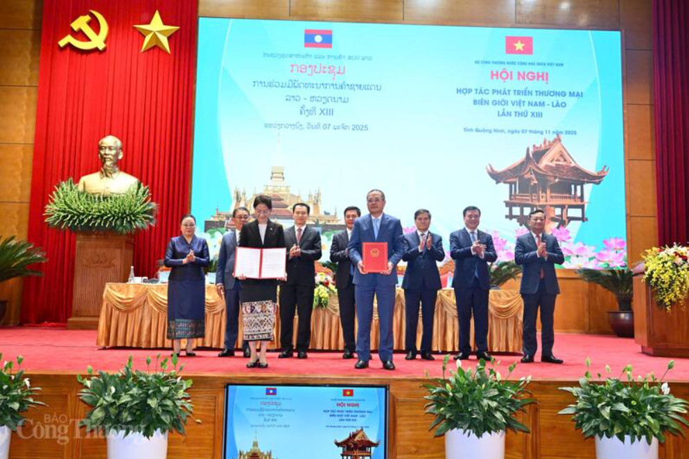 Vietnam, Laos strengthen border trade ties through strategic cooperation