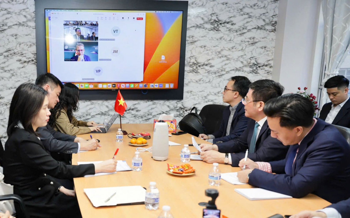 MoIT leader holds phone talks with Costa iRica’s Minister of Foreign Trade