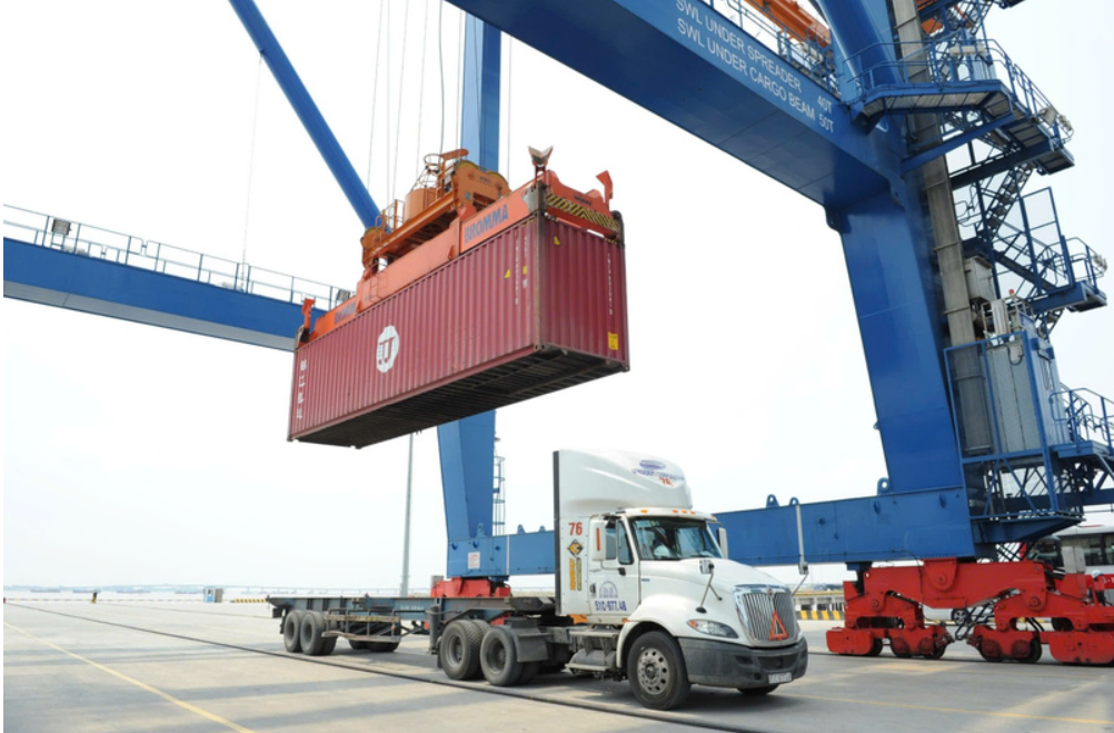 Trade surpasses USD 800 billion, creating momentum for Vietnam’s year-end growth