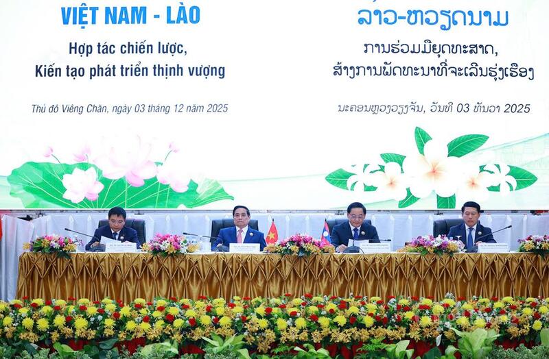 Enterprise development forms the foundation for Vietnam - Laos cooperation