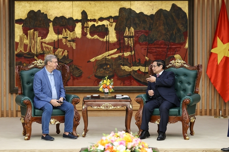 Prime Minister Pham Minh Chinh receives AFK Sistema Chairman of Russia
