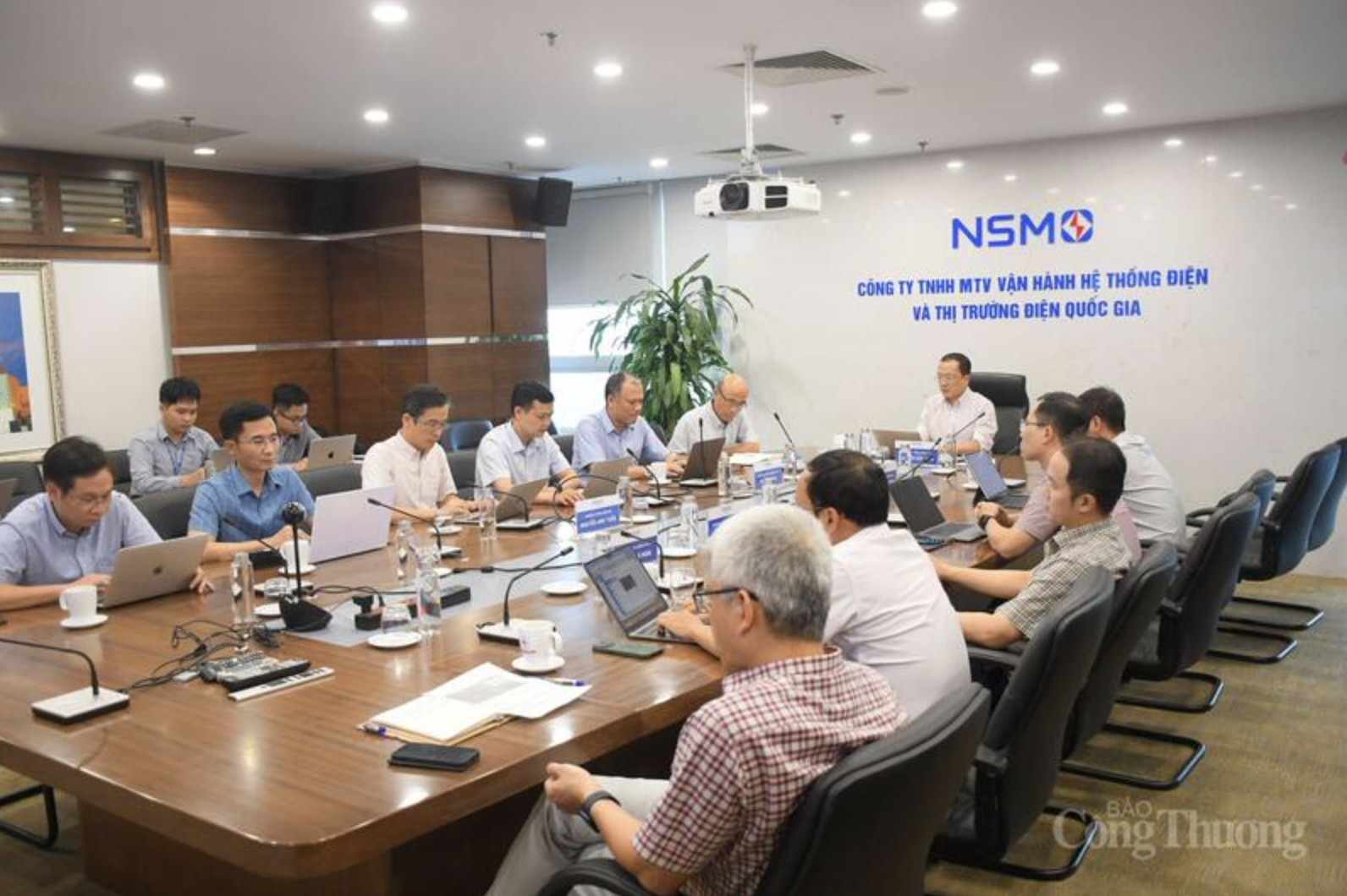 Upholding Party's leadership role, ensuring safe operation of power system