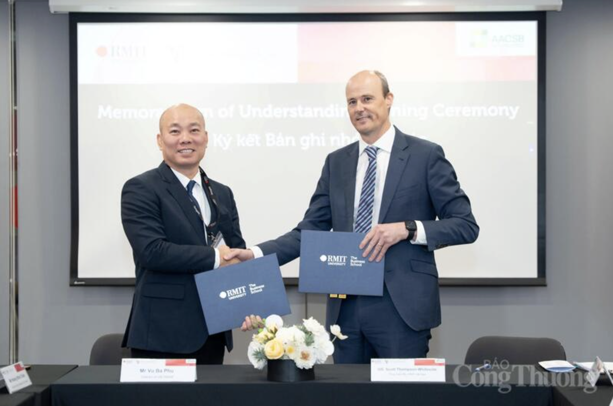 Vietrade and RMIT University Vietnam sign MOU on competitiveness and branding