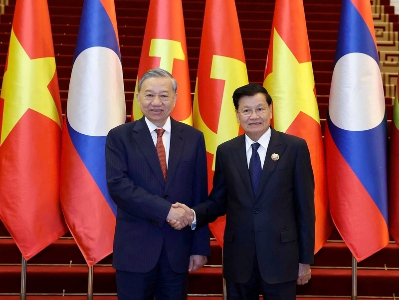 Lao top leader to pay State visit to Vietnam