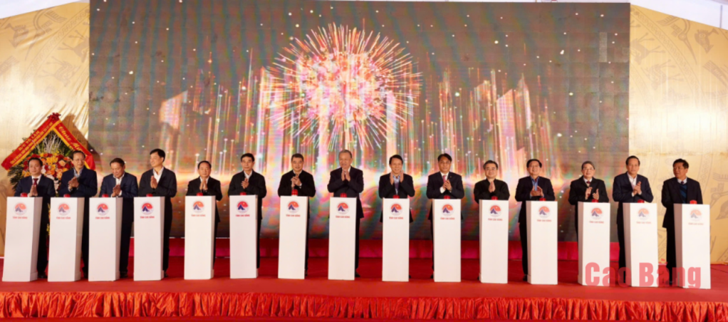 Party chief attends groundbreaking of Truong Ha boarding school in border area