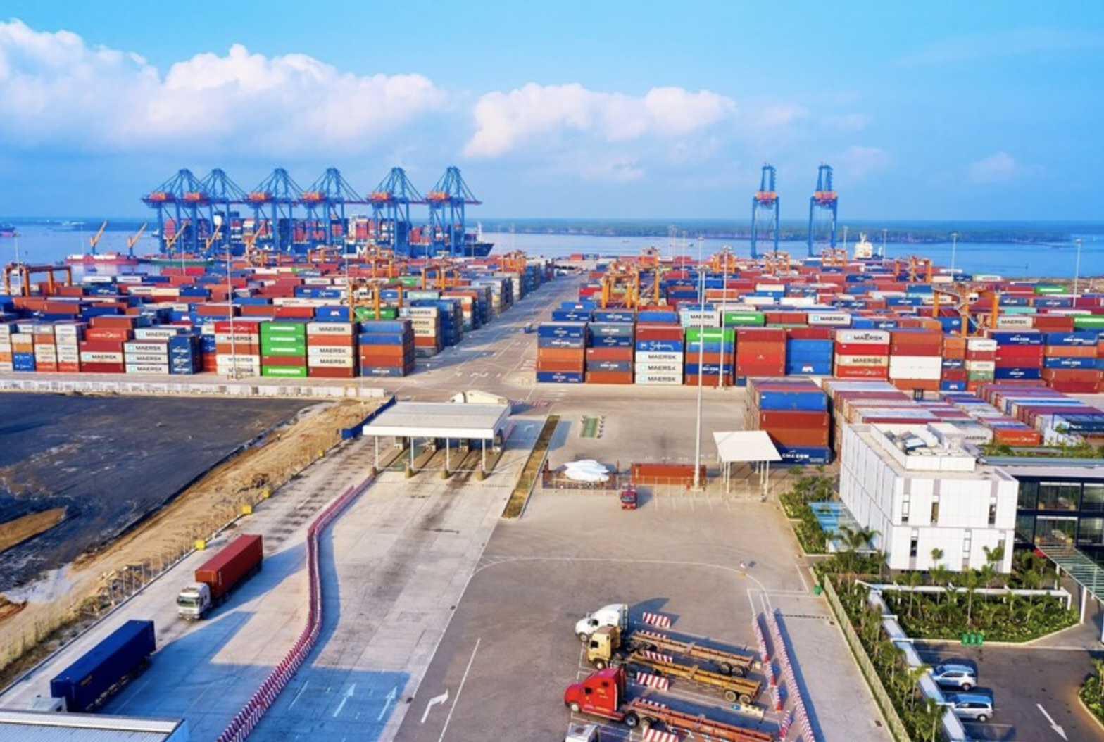 Promoting international integration through new policy mechanisms