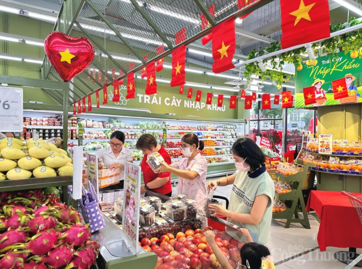 Holiday demand surges as supply stays ample, prices stable