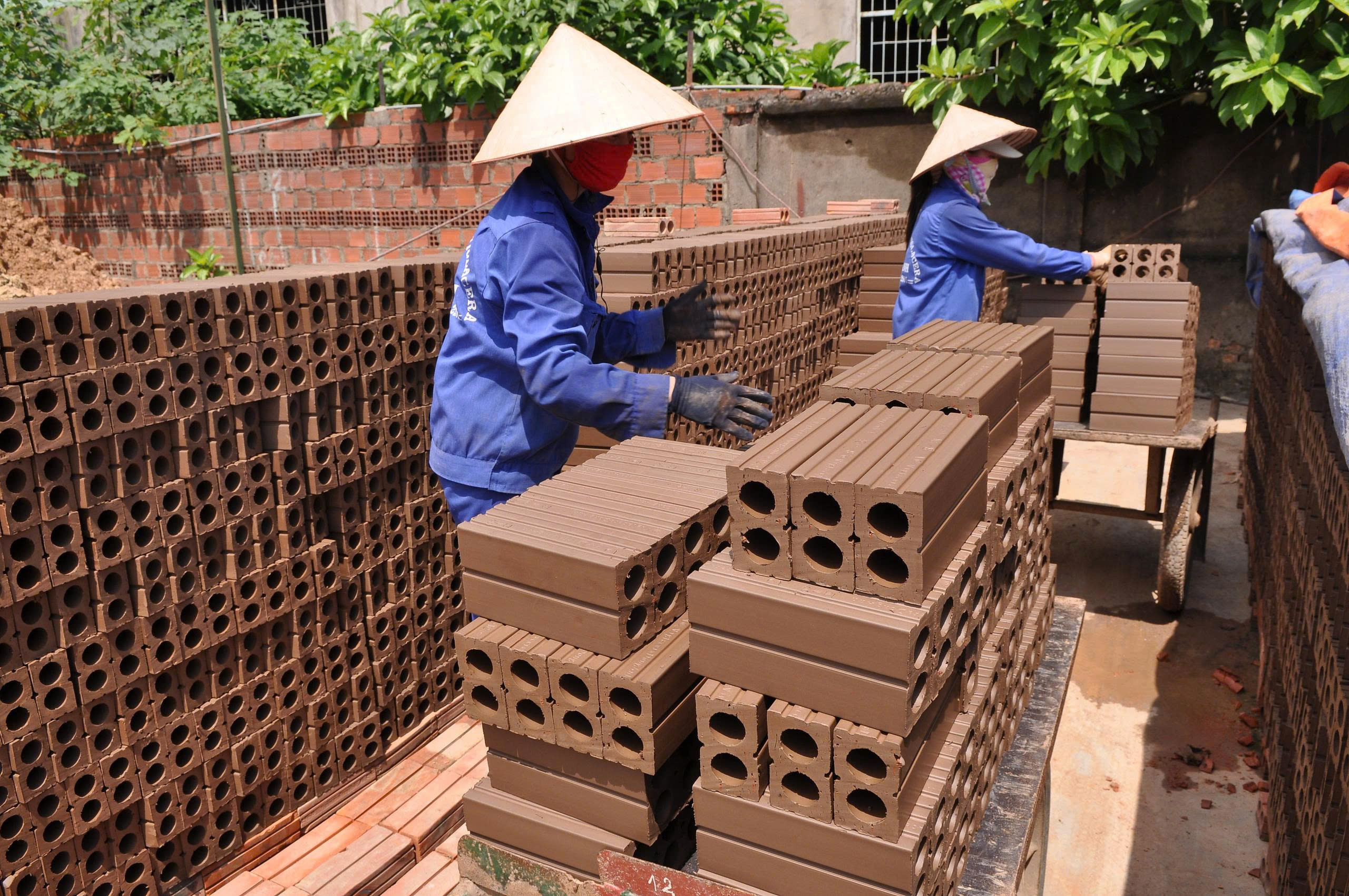 National industrial promotion program supports small and medium-sized firms