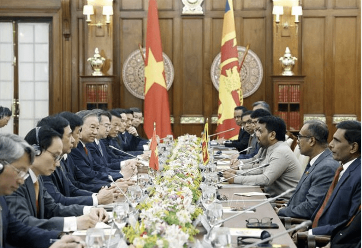Minister Le Manh Hung accompanies Party General Secretary, State President on State visit to Sri Lanka