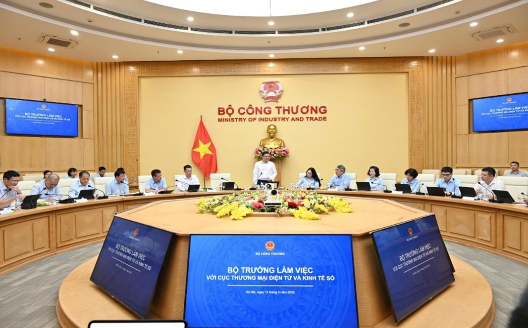 MoIT leader works with Vietnam E-commerce and Digital Economy Agency