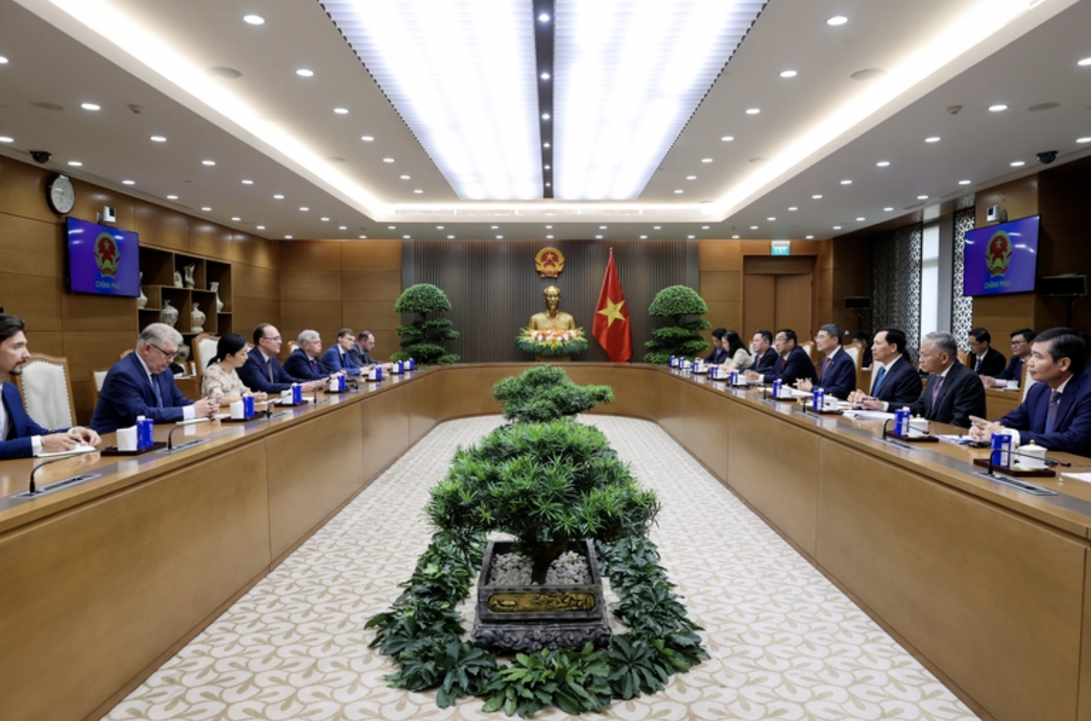 Vietnam, Russia agree to advance bilateral cooperation across all fields
