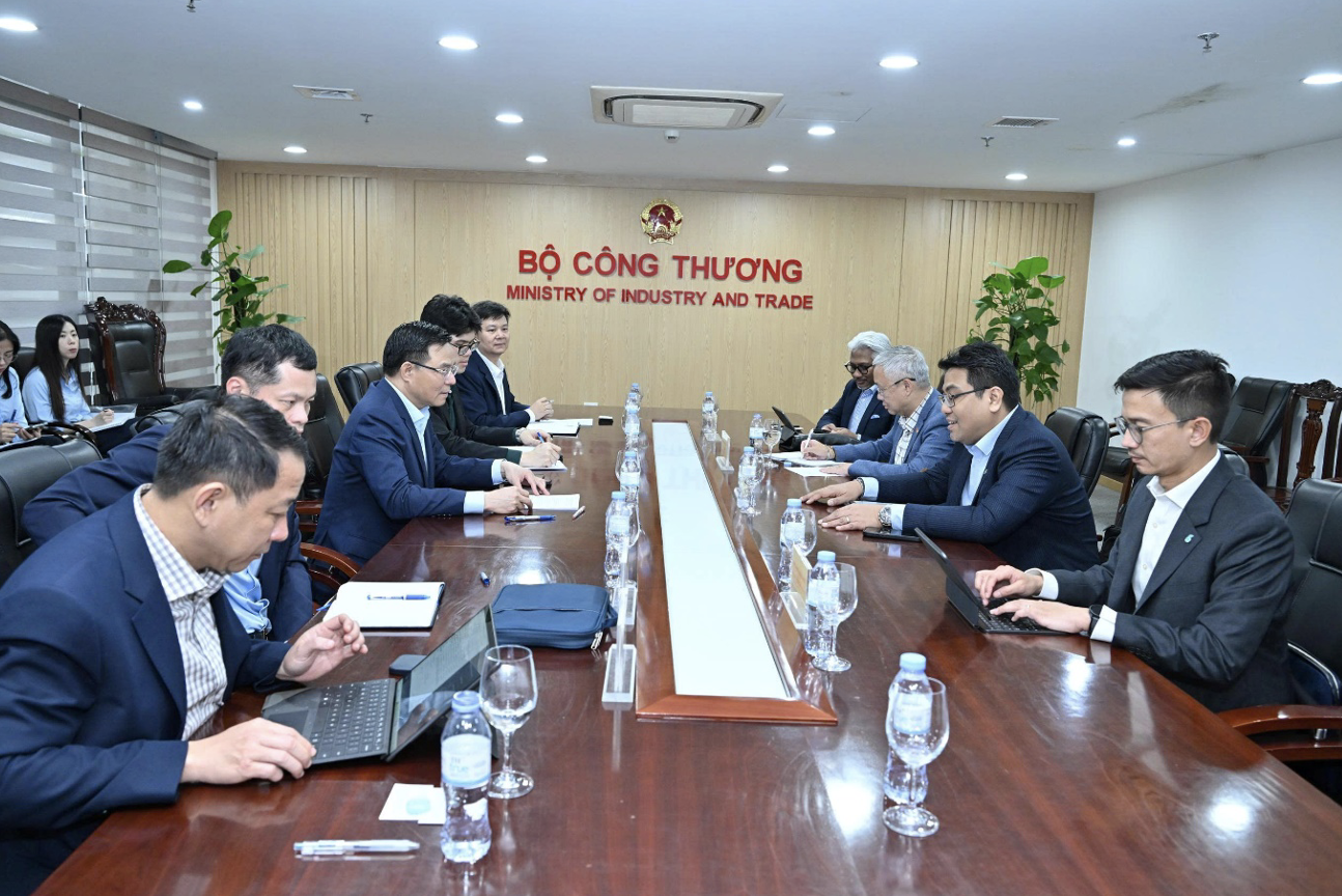 Vietnam, Malaysia push regional energy cooperation amid market volatility