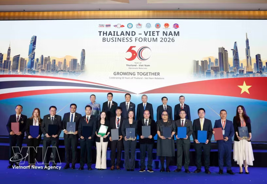 Top leader attends Vietnam-Thailand business forum in Bangkok