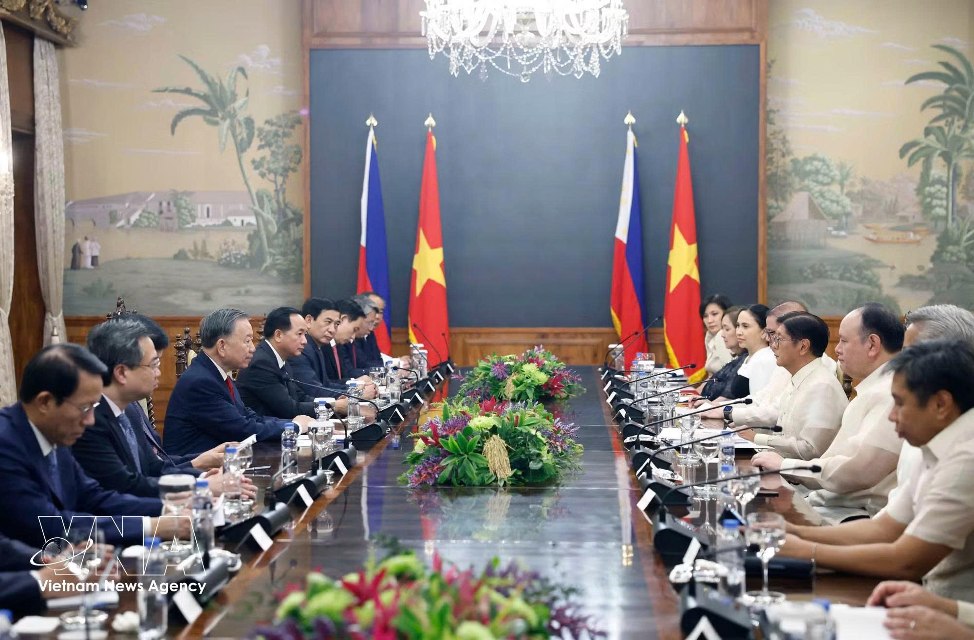 Vietnam’s top leader holds talks with Philippine President