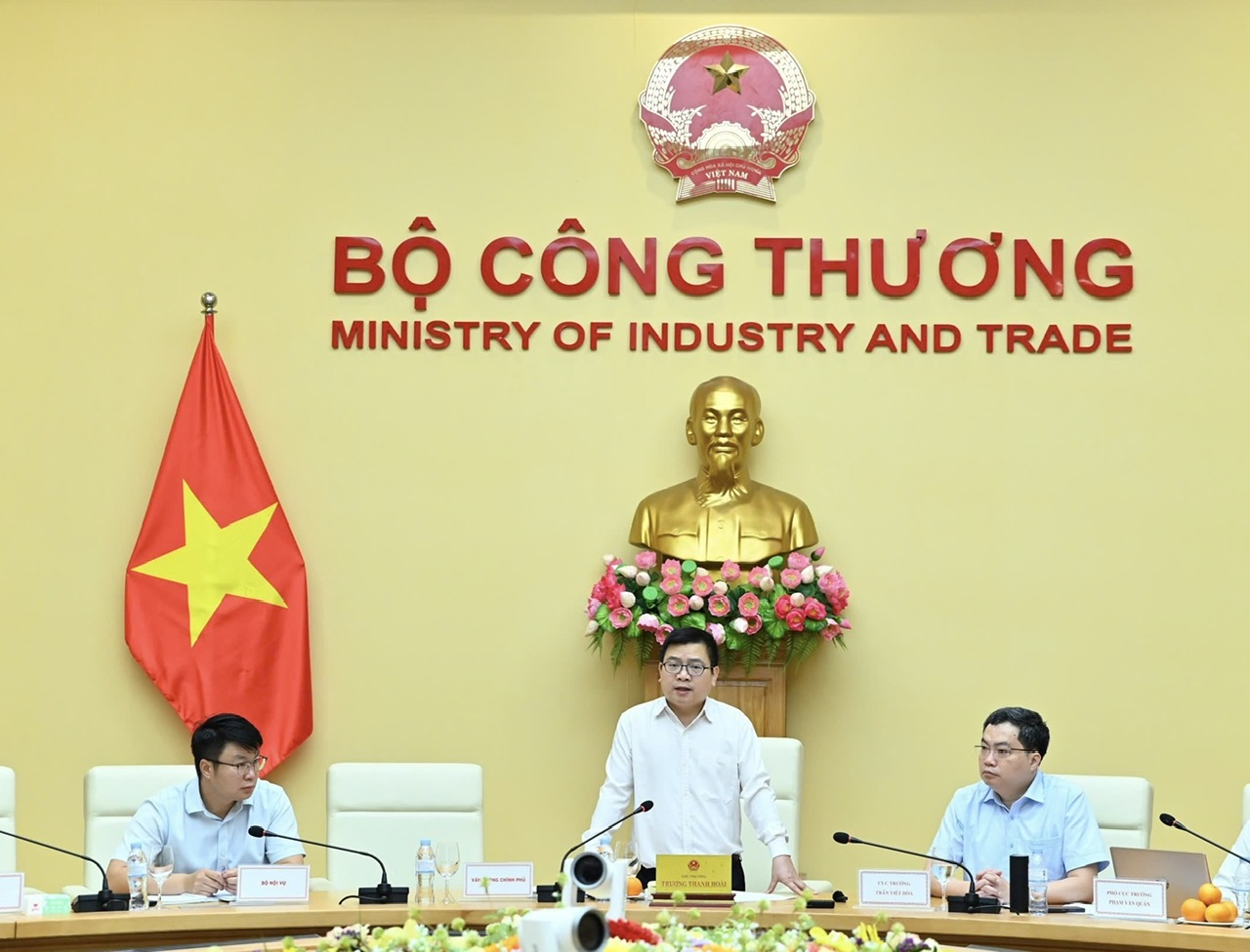 MoIT convenes drafting committee meeting on Law on Key Industries