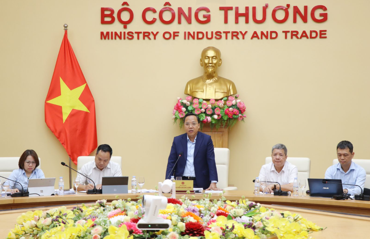 MoIT reviews implementation of Resolution No. 70-NQ/TW on strengthening