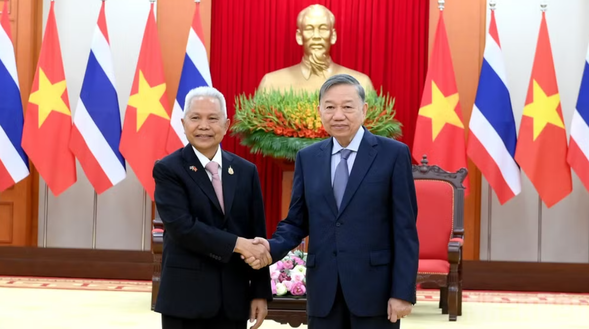 Party General Secretary and State President To Lam receives Thai National Assembly President
