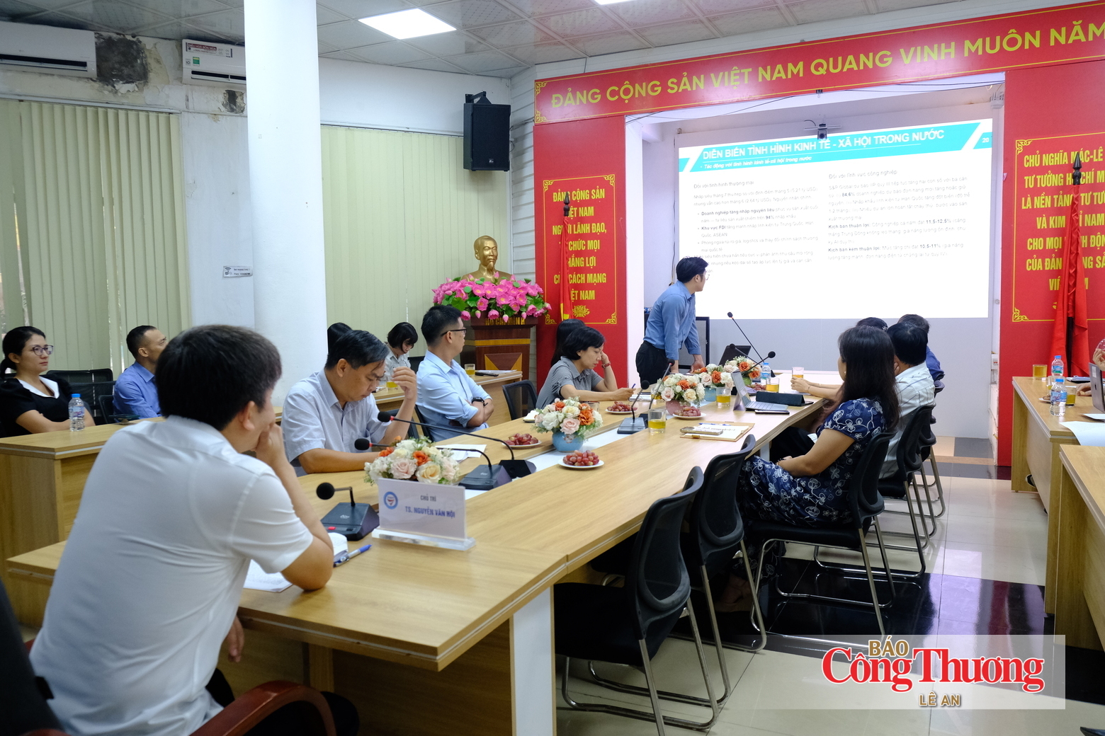 Positive growth momentum strengthens businesses in industry and trade