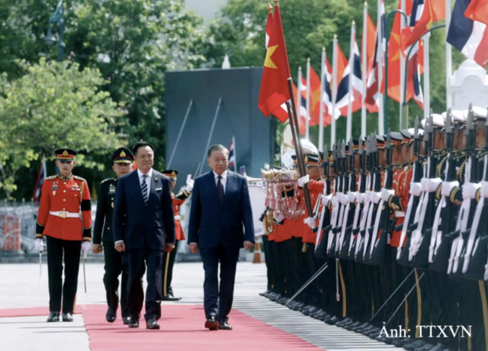 Half a century of friendship and new space for Viet Nam - Thailand cooperation
