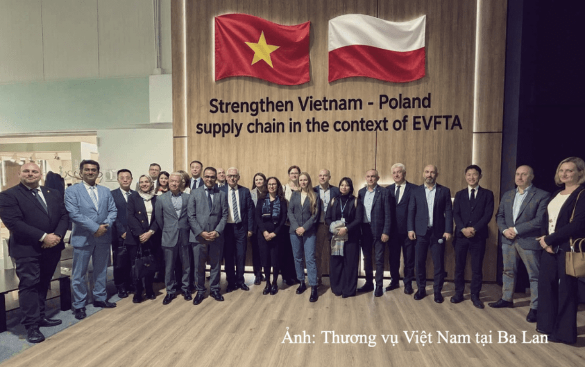 Viet Nam, Poland explore cooperation in furniture supply chains