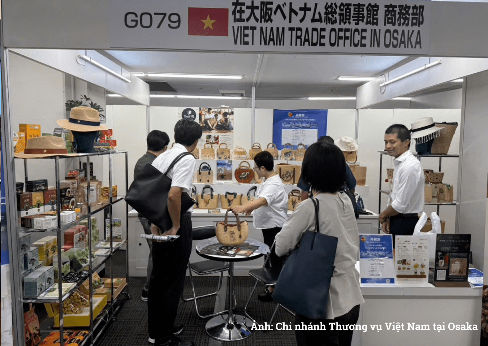 Viet Nam showcases designed handicrafts, farm goods at Osaka gift show