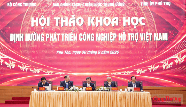 Viet Nam eyes stronger supporting industry development amid new opportunities