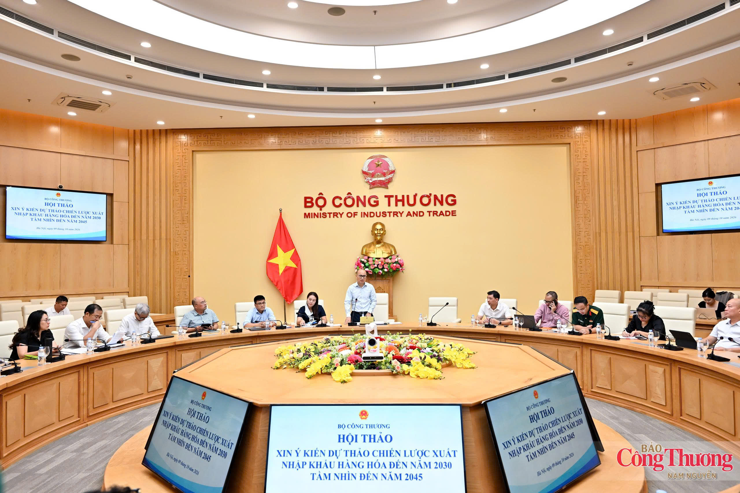Ministry of Industry and Trade seeks feedback on new import-export strategy to 2030