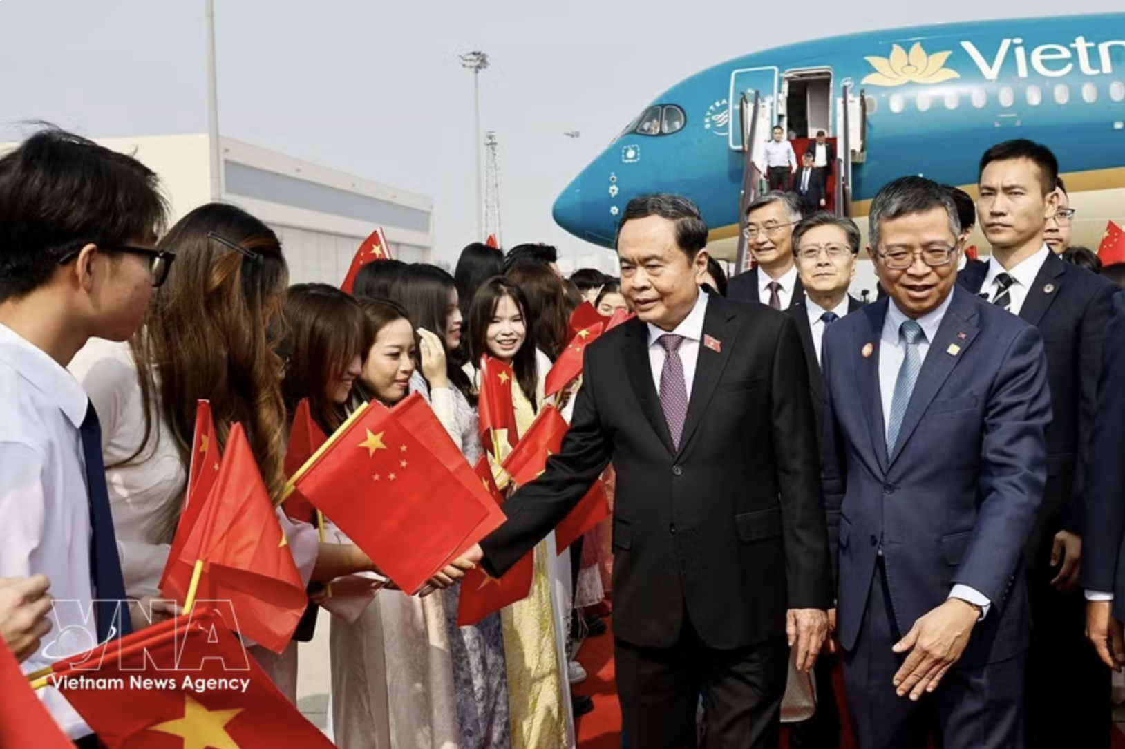 NA President arrives in Beijing, beginning official visit to China