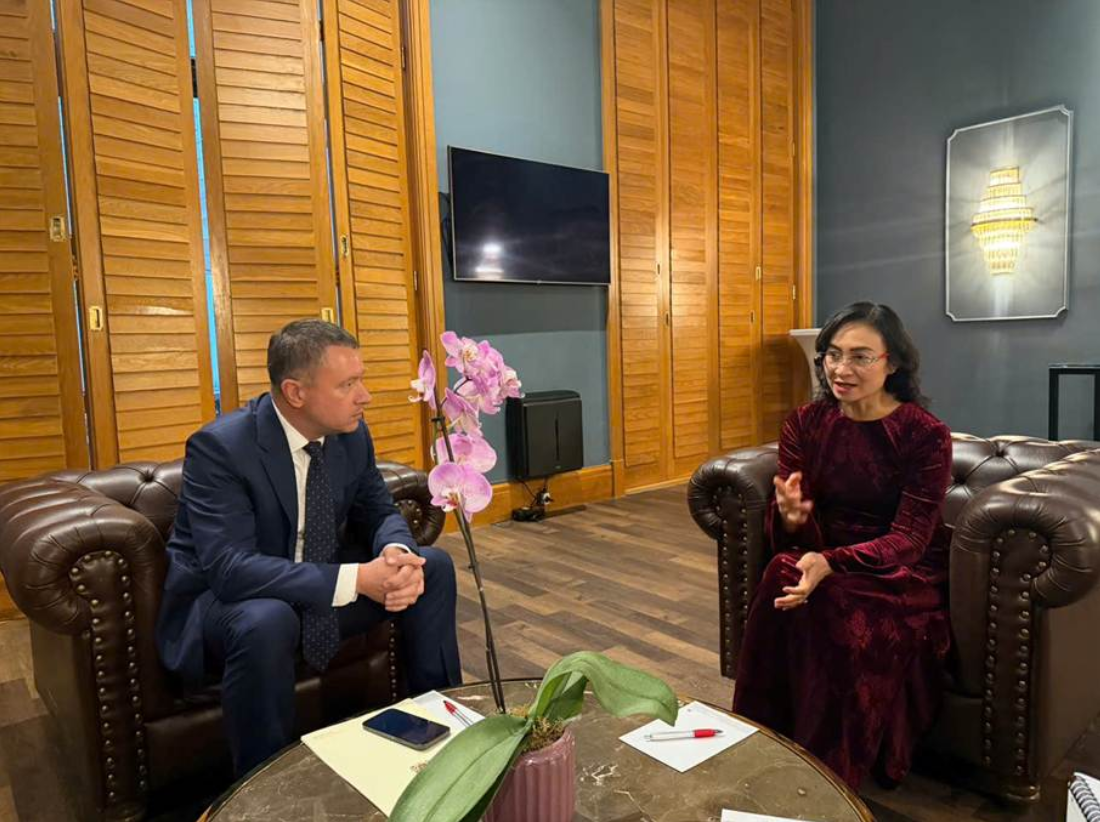 Deputy Minister Phan Thi Thang holds talks, attends Viet Nam-Georgia business forum in Tbilisi